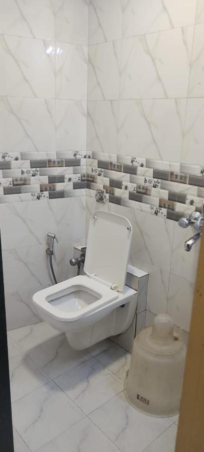 Hotel Golden Galaxy Мумбаи Экстерьер фото